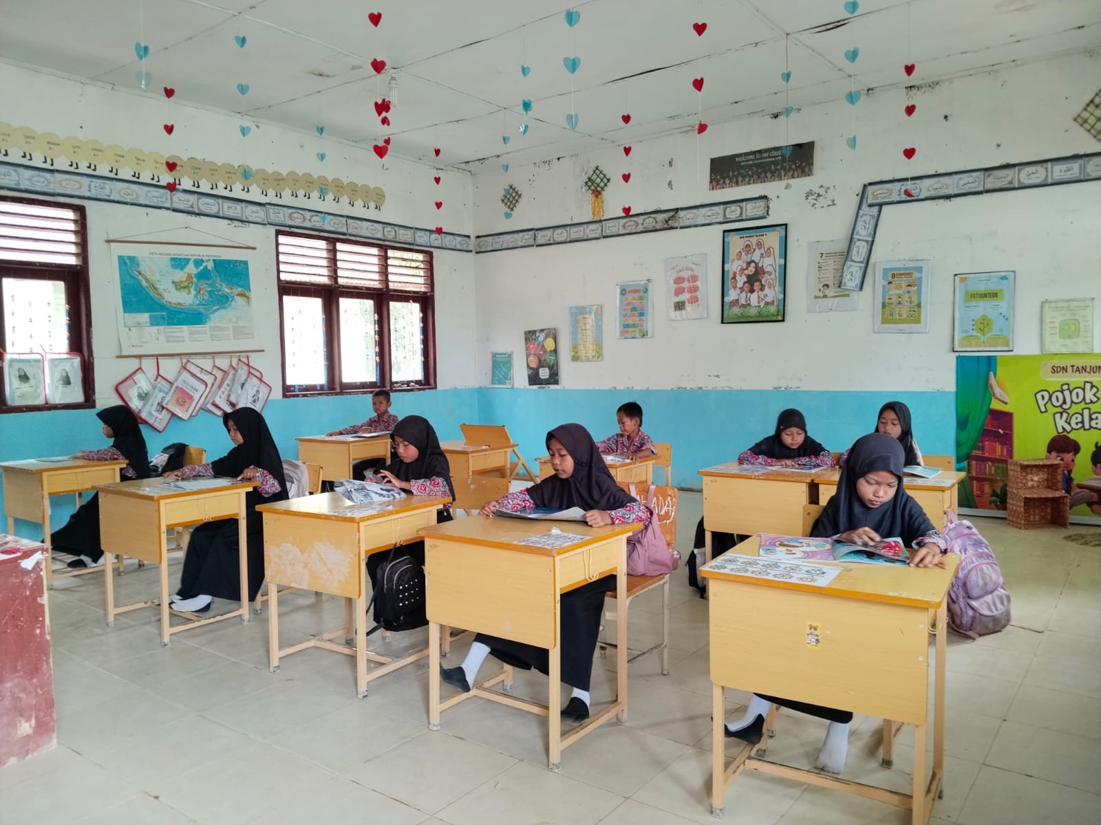 Kemendikdasmen Dukung Pembersihan Sekolah di Aceh Tamiang, Warga Sekolah Sampaikan Apresiasi