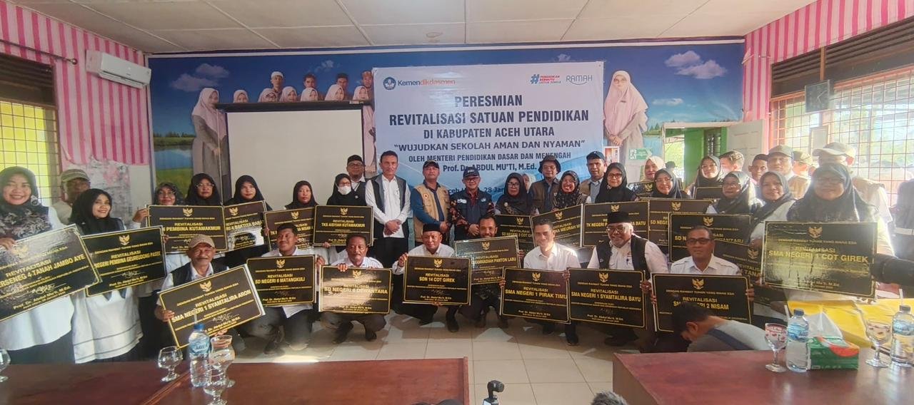 Peresmian 76 Revitalisasi Sekolah Bawa Harapan Baru bagi Warga Sekolah di Aceh Utara dan Aceh TengahPeresmian 76 Revitalisasi Sekolah Bawa Harapan Baru bagi Warga Sekolah di Aceh Utara dan Aceh Tengah