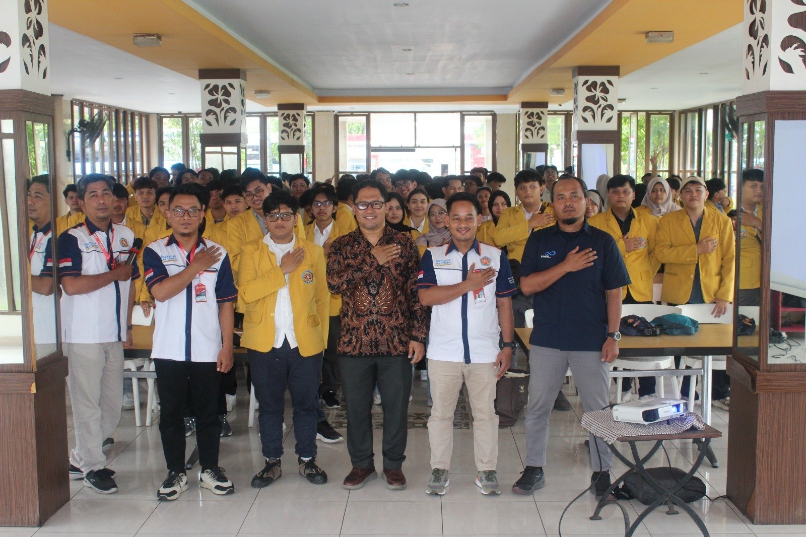 105 Mahasiswa IT Unsera Melaksanakan Ekspedisi Akademik ke Yogyakarta untuk Perkuat Link dengan Industri