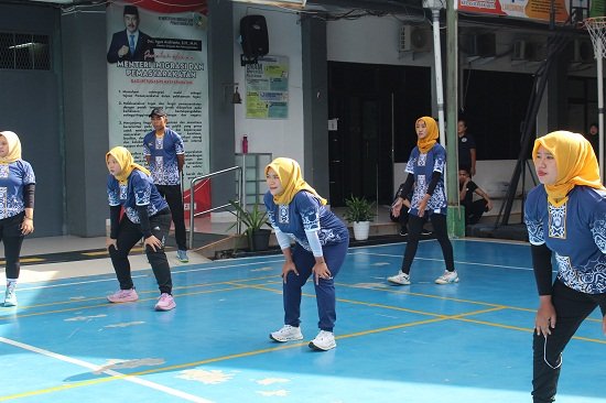 Dari Jaga ke Jump Smash LPP Tanggerang Tunjukkan Sportivitas, Tim Voli Putri Laputara Unggul 2–1
