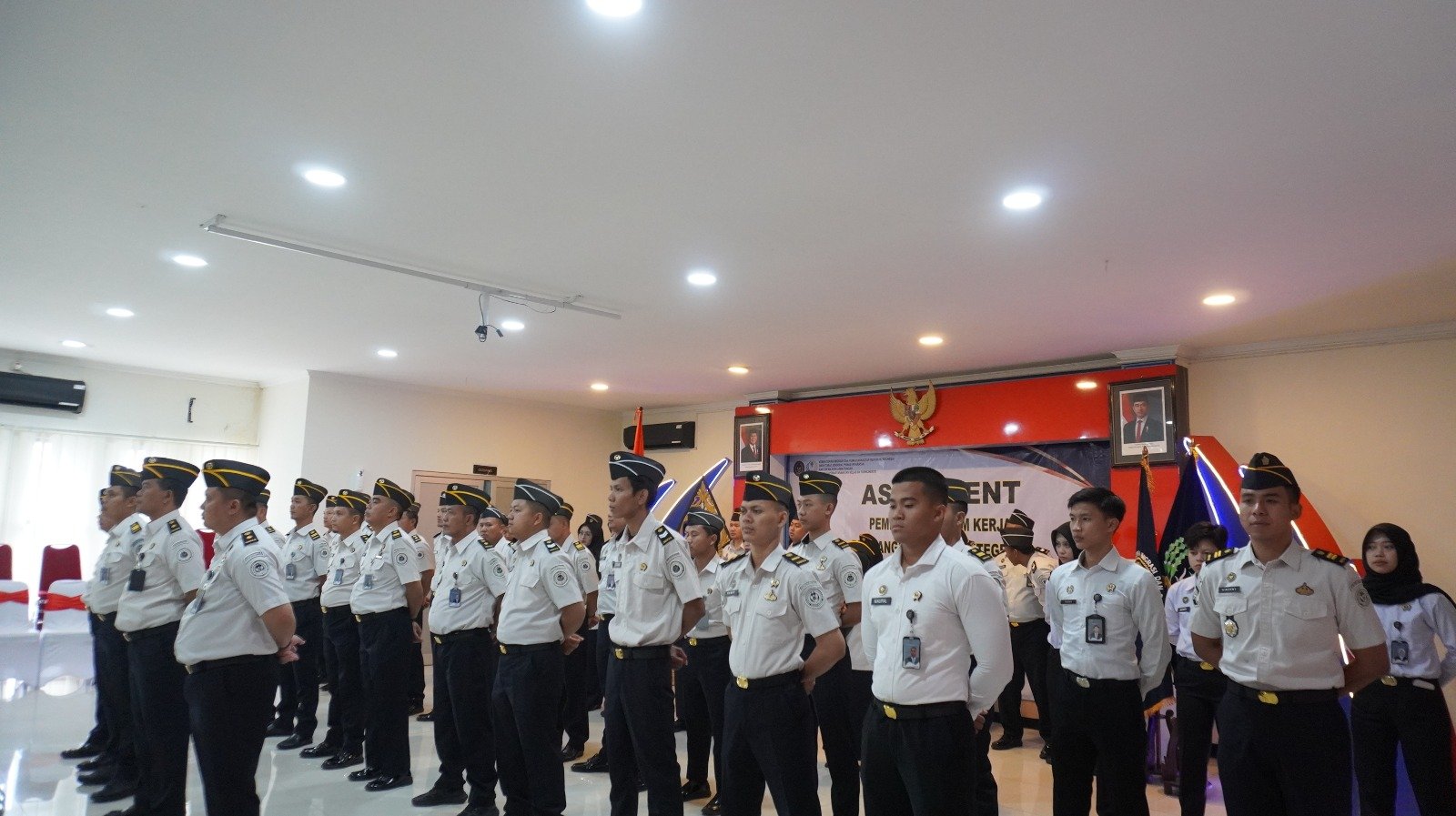 Pegawai Lapas Kelas IIA Purwokerto Ikuti Apel Pagi Bersama Kemenko Hukum, HAM, dan Imipas