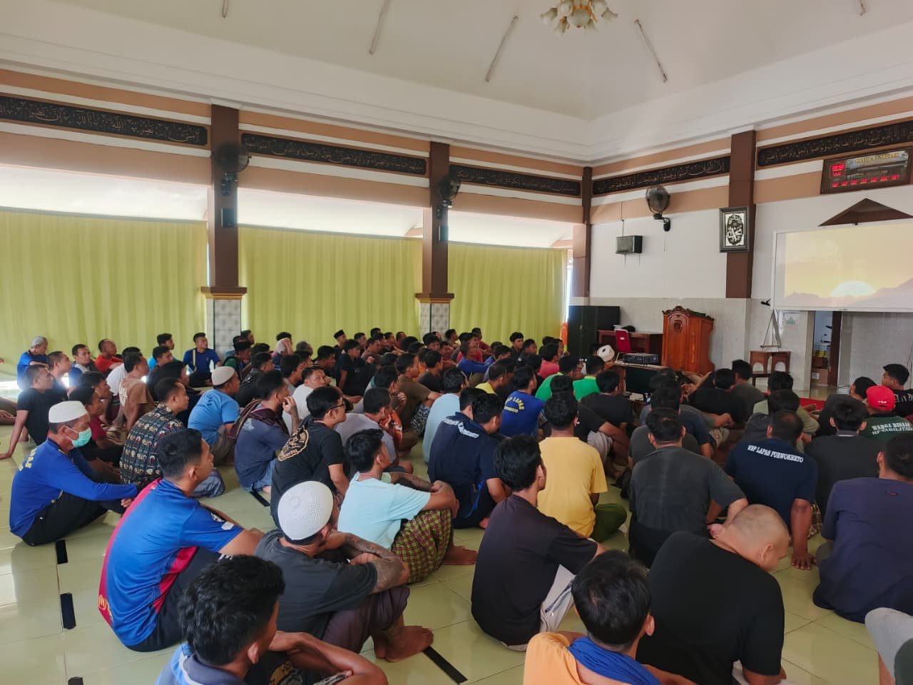 Warga Binaan Lapas Kelas IIA Purwokerto Tonton Film Inspiratif untuk Penguatan Mental dan Karakter