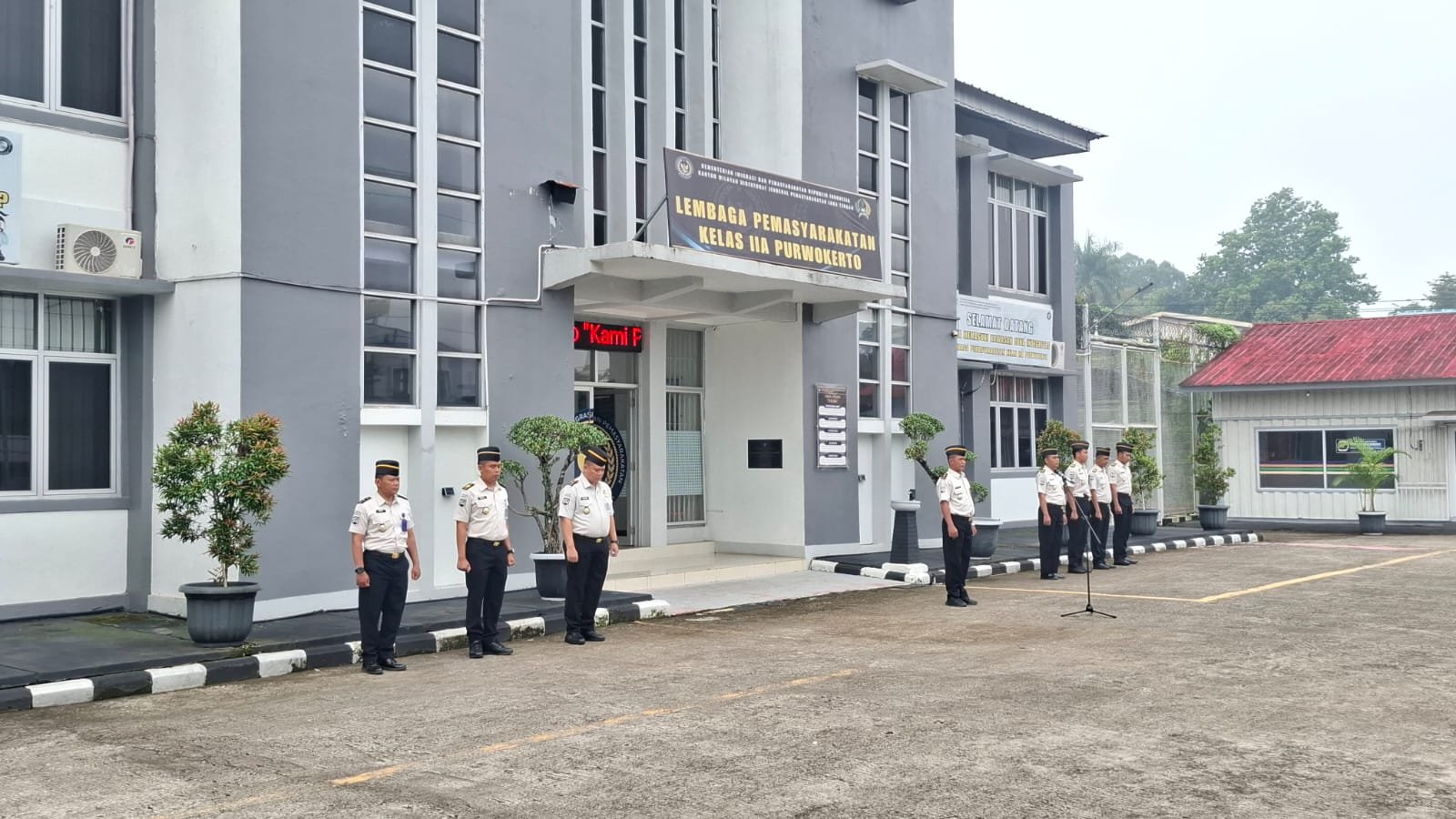 Apel Pagi Pegawai Lapas Kelas IIA Purwokerto Perkuat Disiplin dan Kinerja