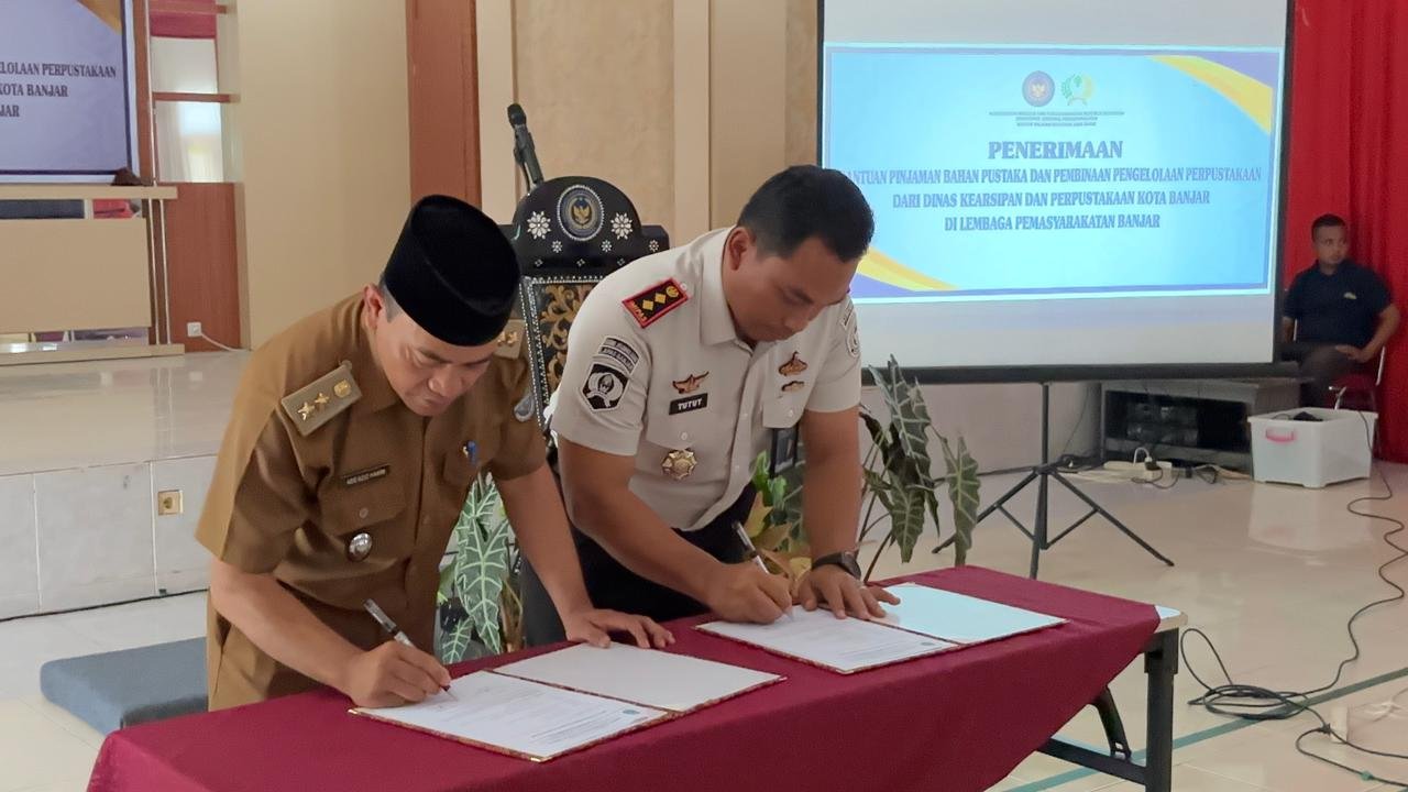 Dukung Pembinaan Kepribadian Berbasis Literasi, Lapas Banjar Perkuat Salira Lanjar melalui Bantuan Bahan Pustaka
