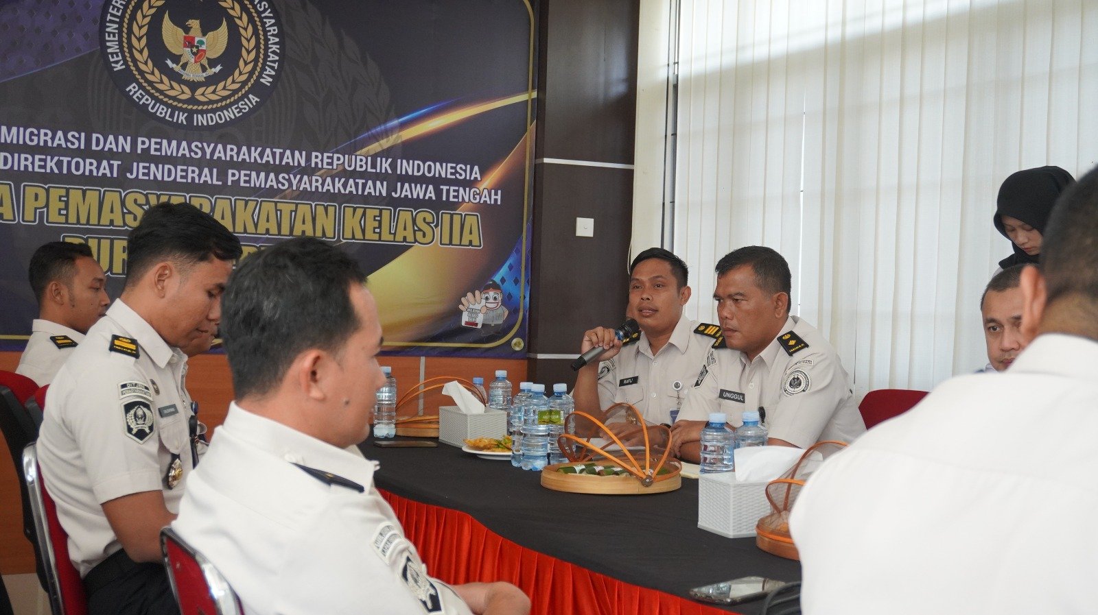 Perkuat Langkah Strategis Pembangunan Zona Integritas, Lapas Kelas IIA Purwokerto Gelar Rapat Dinas Perdana Tim Kerja