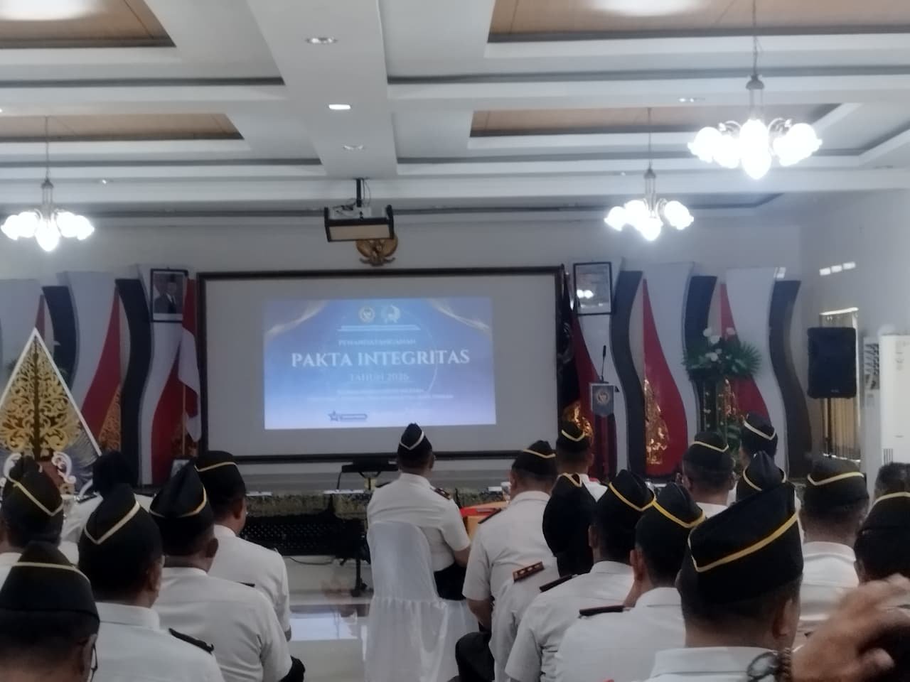Perkuat Komitmen Integritas, Kalapas Purwokerto Hadiri Penandatanganan Pakta Integritas Kanwil Di
