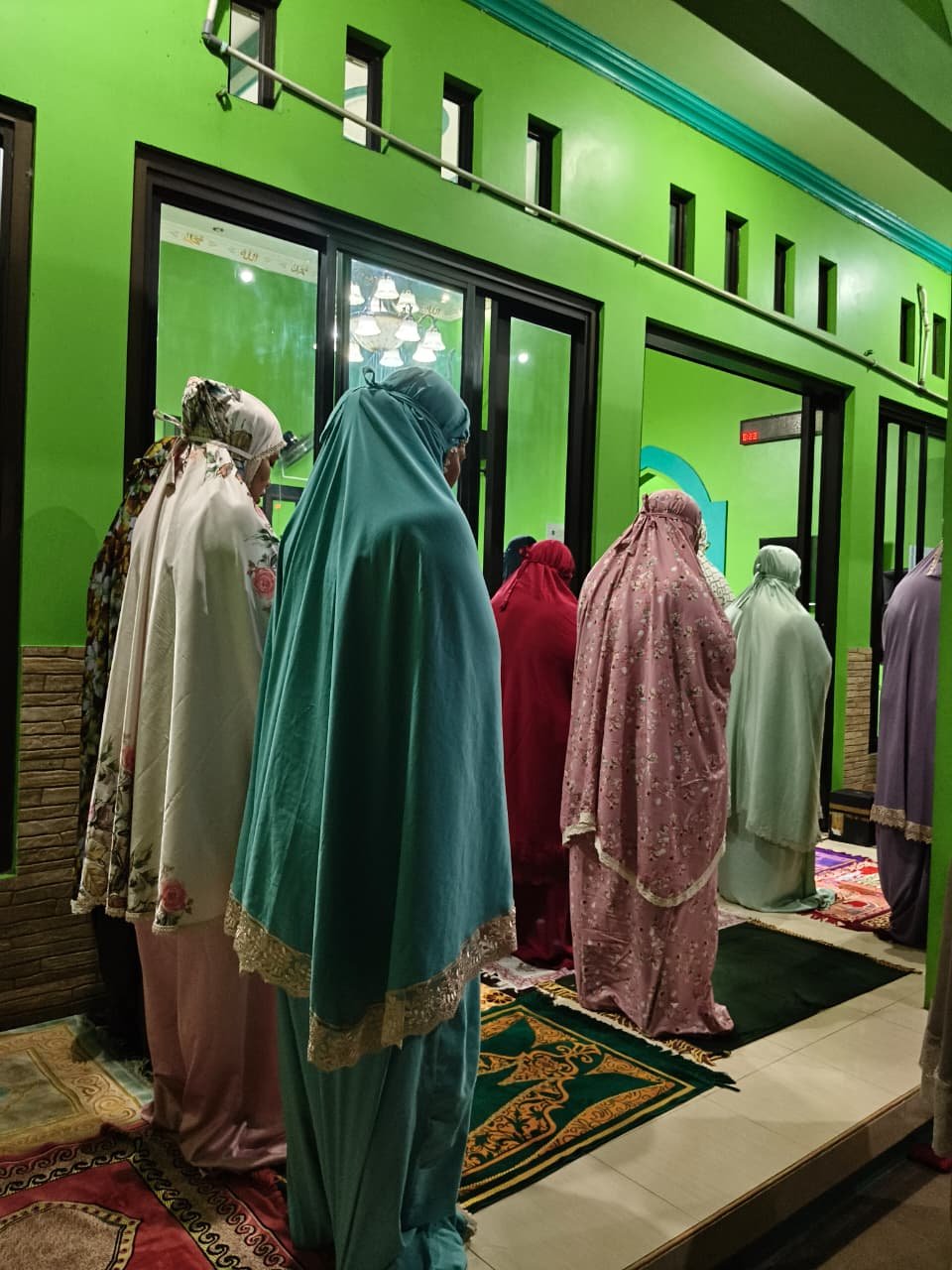 Tarawih Perdana Ramadan, Warga Binaan Lapas Perempuan Kelas IIA Tangerang Ikuti Ibadah dengan Khidmat