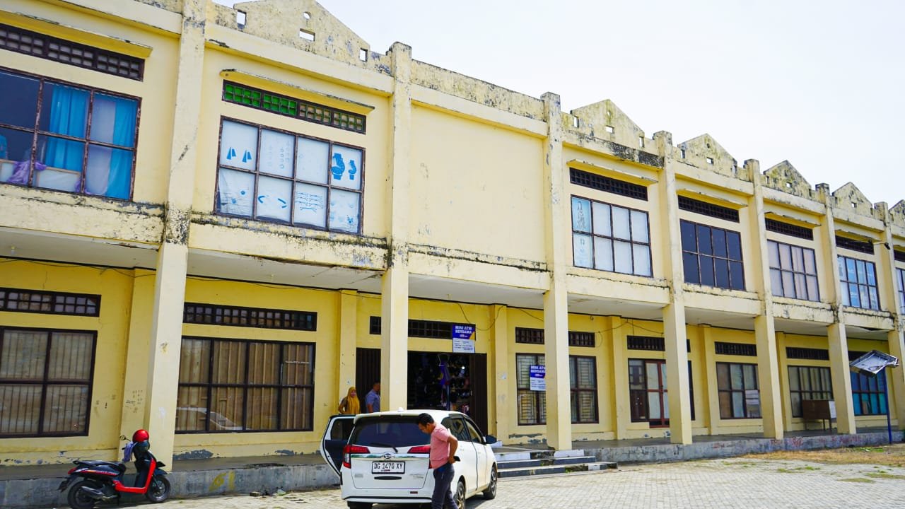 Tinjau Pasar Fai–Fiye Haltim, Kemenkum Malut Dorong Sertifikasi KI Pelaku Usaha
