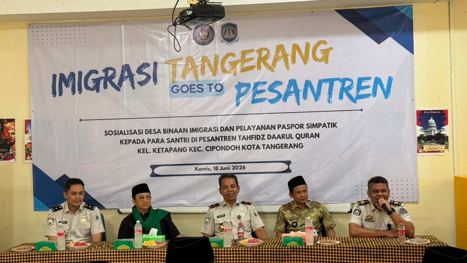 Cegah TPPO Sejak Dini, Imigrasi Tangerang Berikan Edukasi dan Layanan Paspor Simpatik di Pesantren